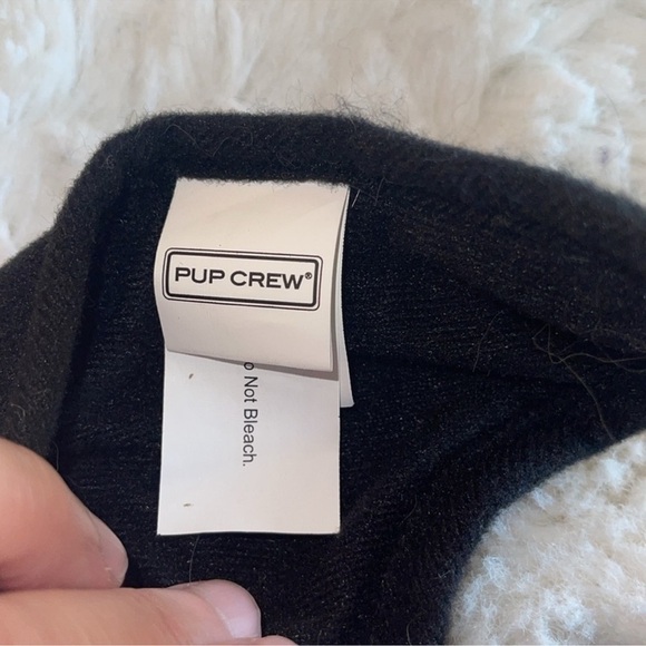 Pup crew Pet harness with bat wings great for dress up best for a smaller pet - Picture 7 of 7